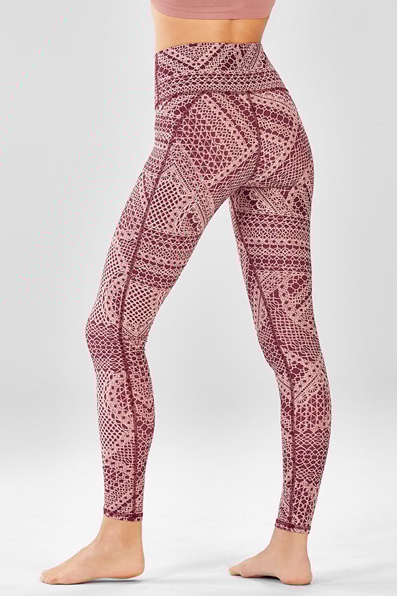 why are leggings high waisted definition