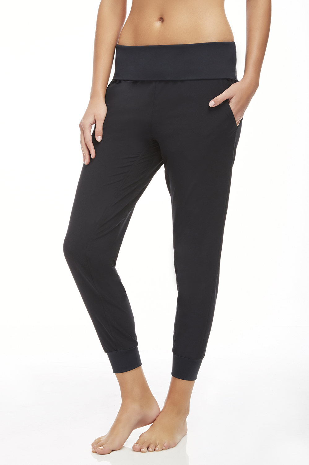 Labaree Pant in black - Get great deals at Fabletics